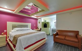 Romantic Inn & Suites